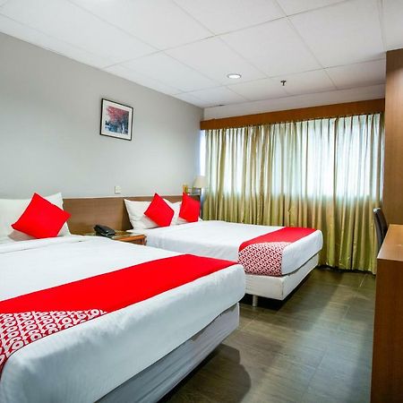 Oyo 106 Beach Hotel Сінгапур Екстер'єр фото